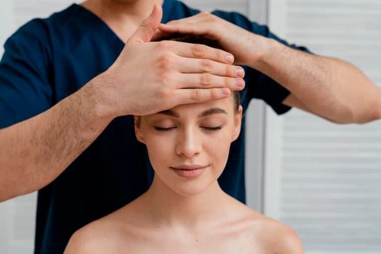 head and shoulder massage